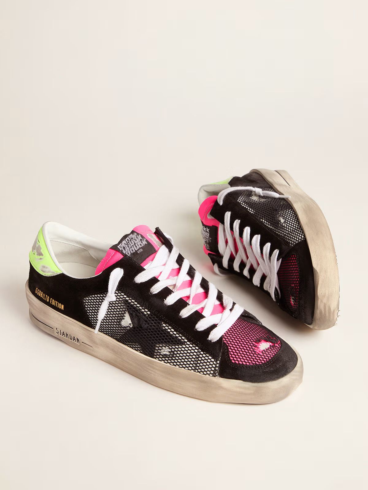 Stardan Sneakers Negros con Malla y Talón Esmeralda