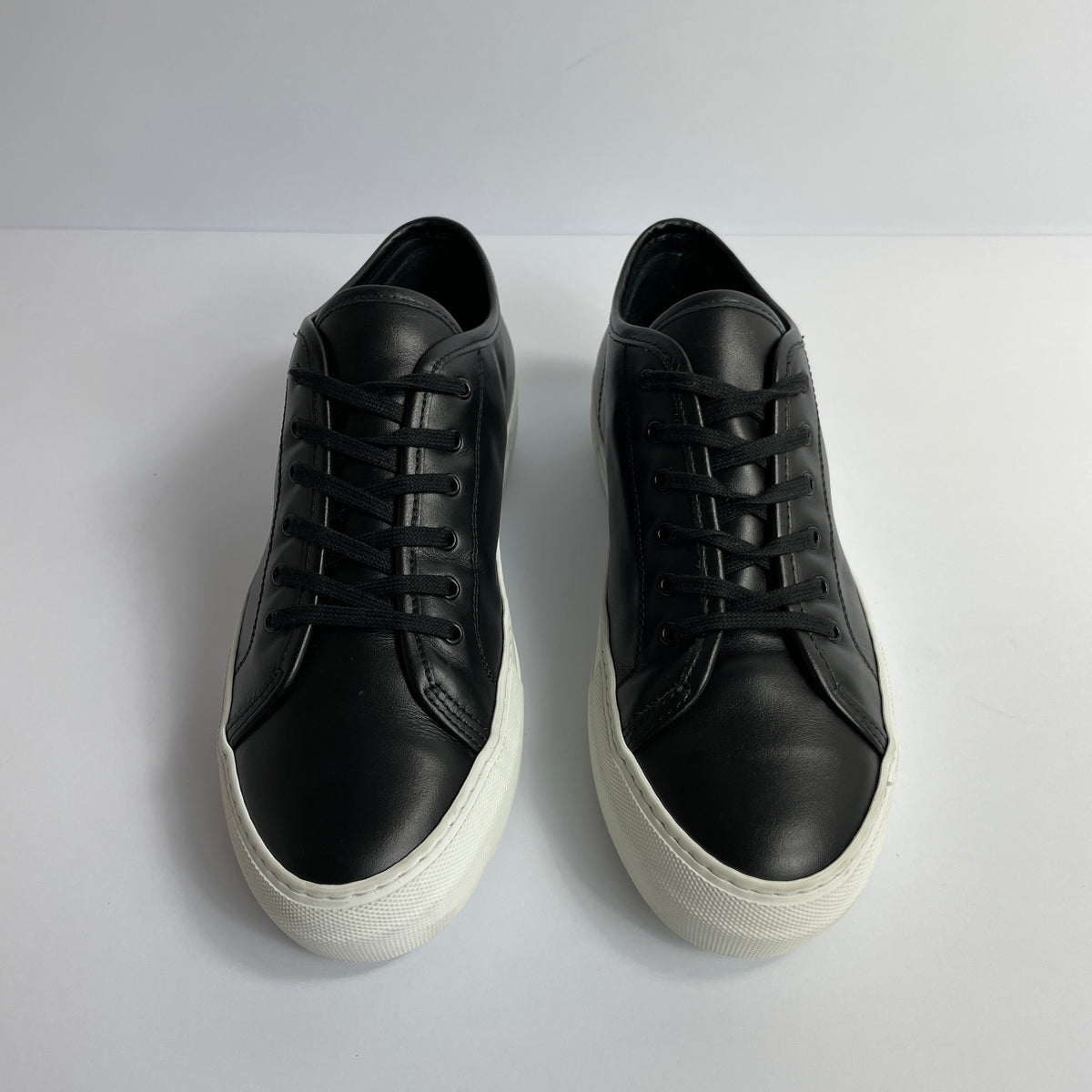Tournament Low Super Sneakers de Cuero Negro