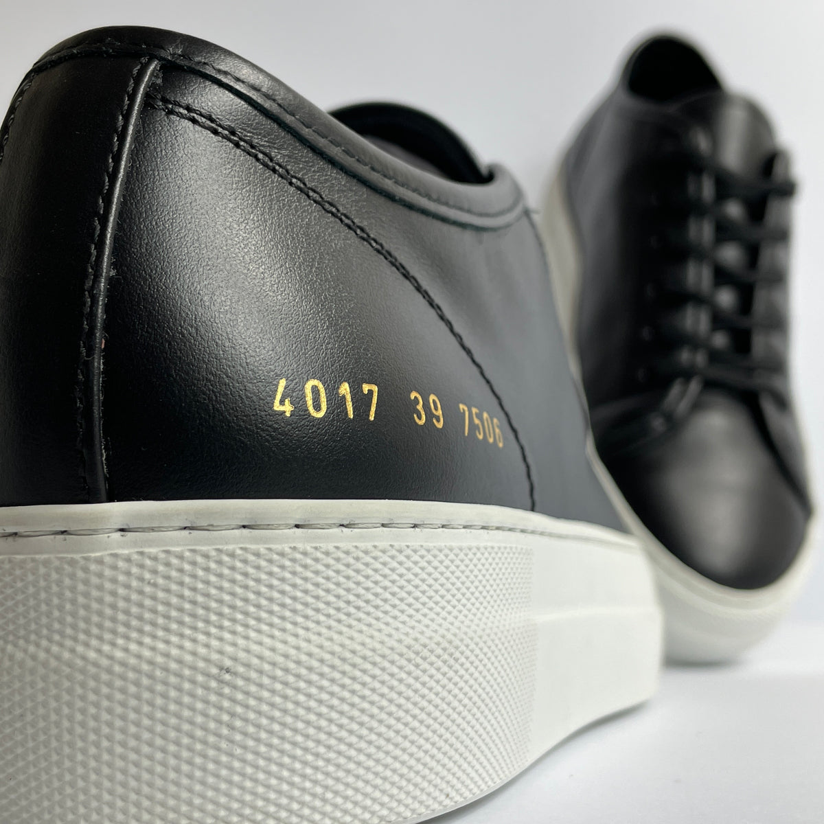 Tournament Low Super Sneakers de Cuero Negro