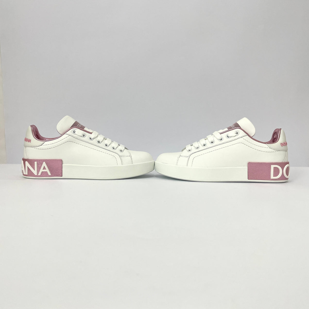 Dolce & Gabbana Portofino Sneakers Blancos con Detalles Rosa Metálico