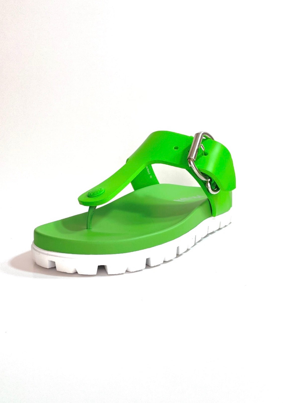 Sandalias Verdes con Suela Blanca