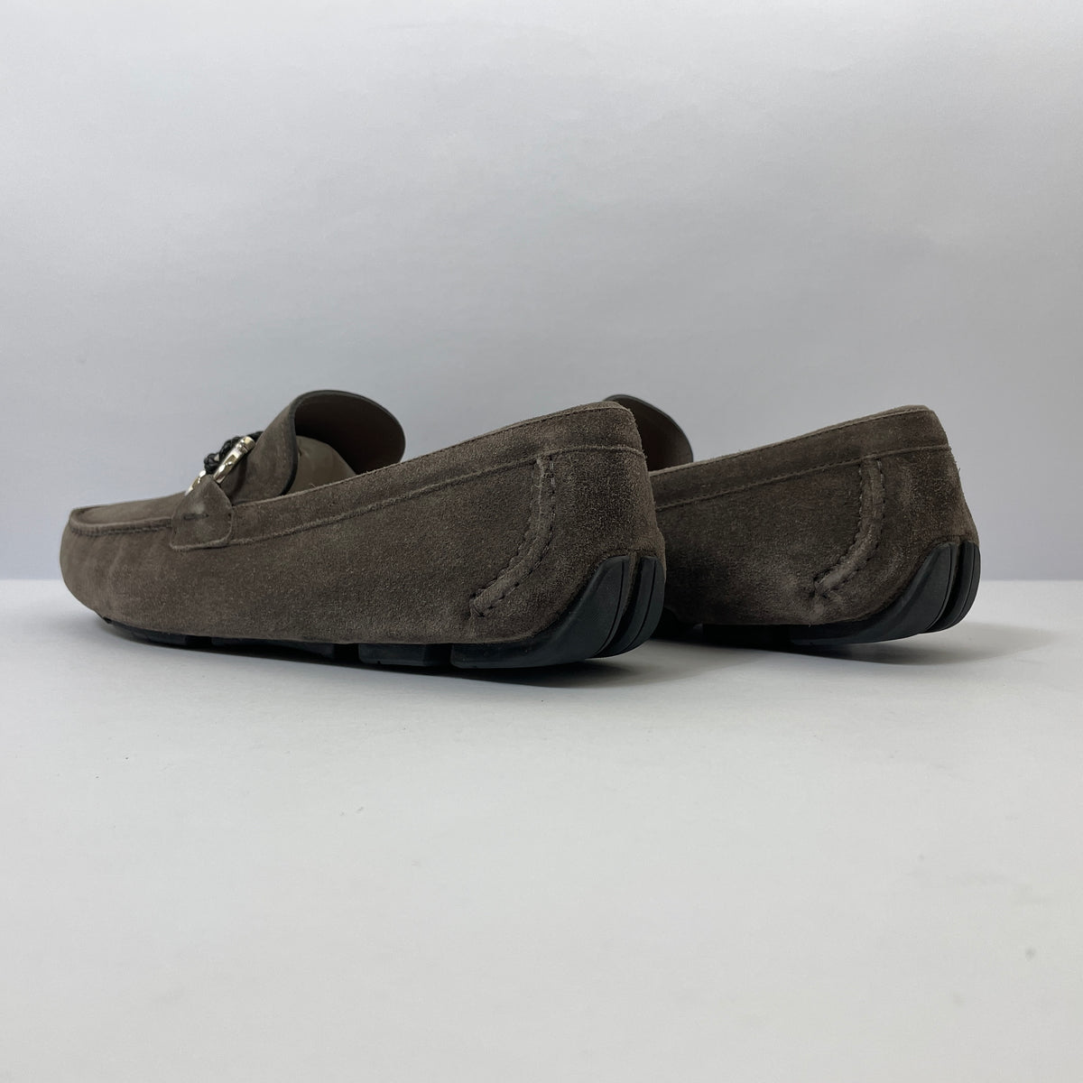 Salvatore Ferragamo Mocasines Grises de Gamuza
