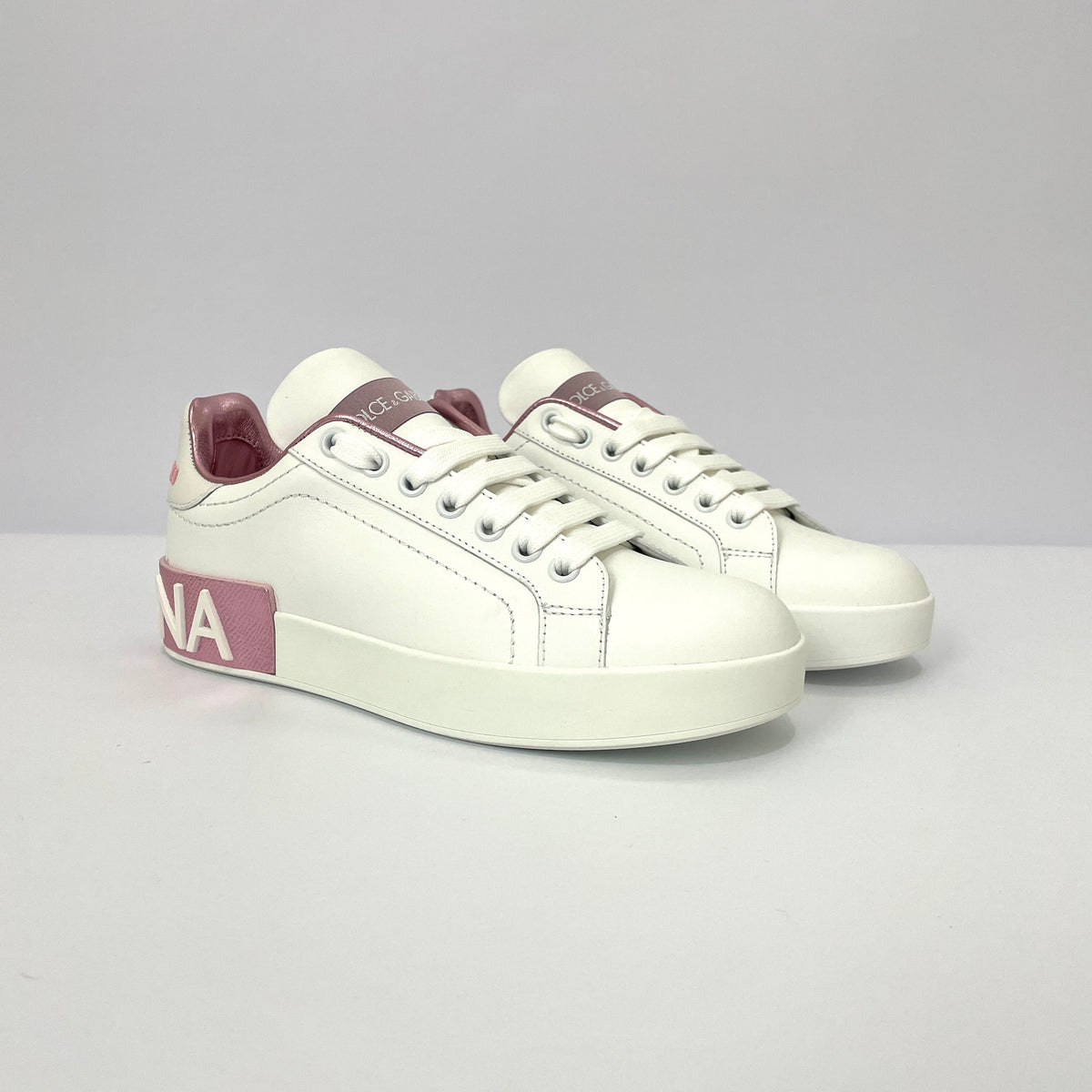 Dolce & Gabbana Portofino Sneakers Blancos con Detalles Rosa Metálico