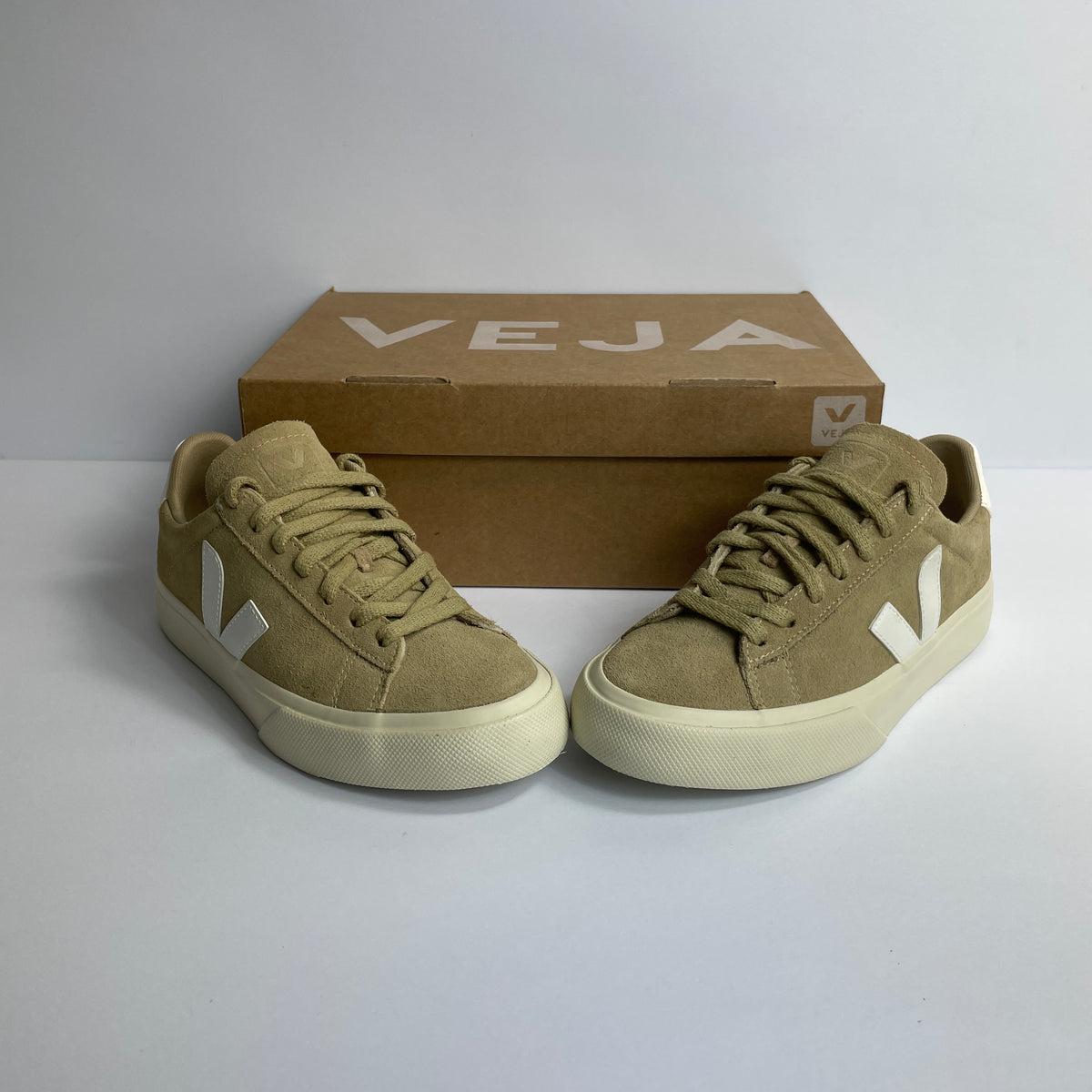 Veja Campo Suede Sneakers Beige Oscuro