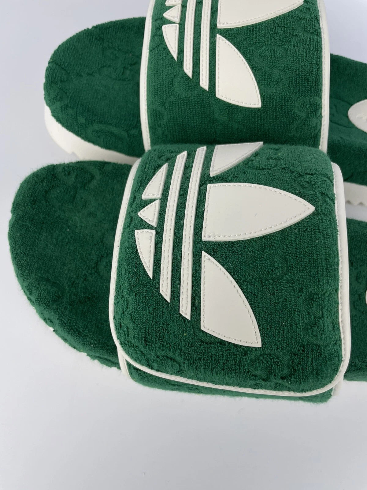 Sandalias de Plataforma Verdes con GG