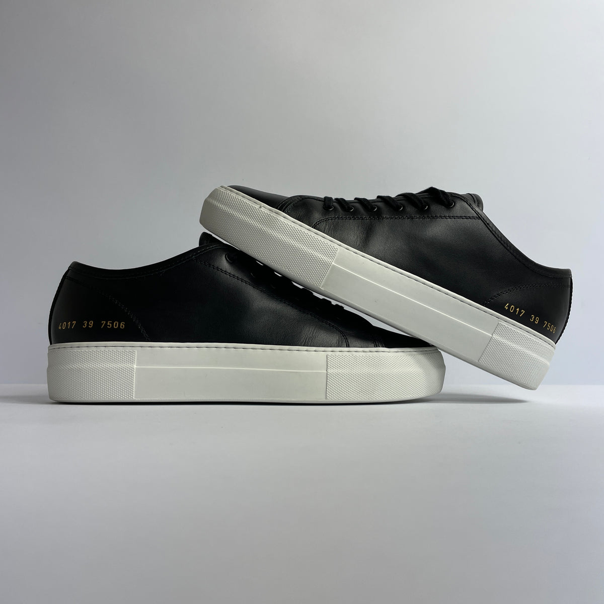 Tournament Low Super Sneakers de Cuero Negro