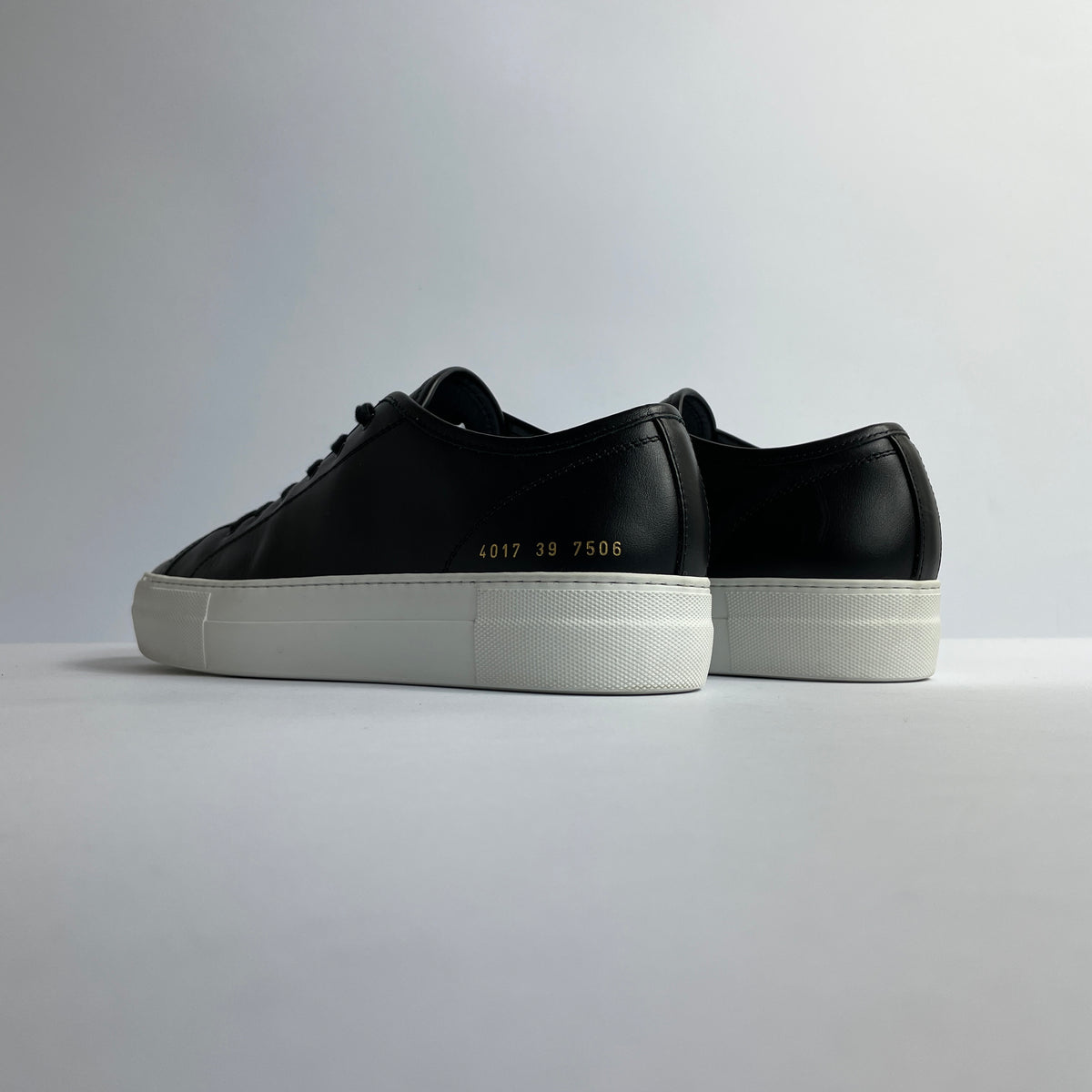 Tournament Low Super Sneakers de Cuero Negro